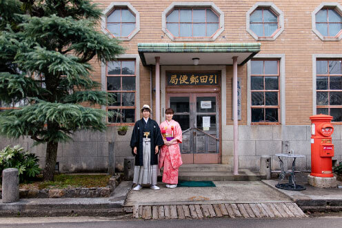 化身電影導演，在古色古香的街道上拍出細膩畫面!