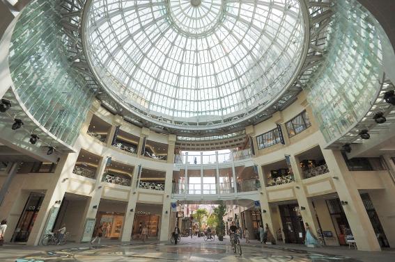 marugame-machi ichibangai-mae dome square