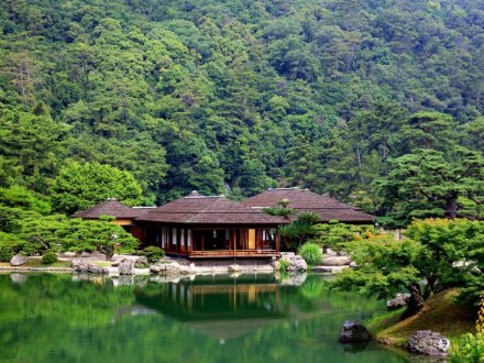 「栗林公園」公式ホームページがリニューアルオープンいたしました！