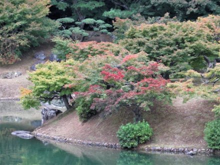 秋の栗林公園