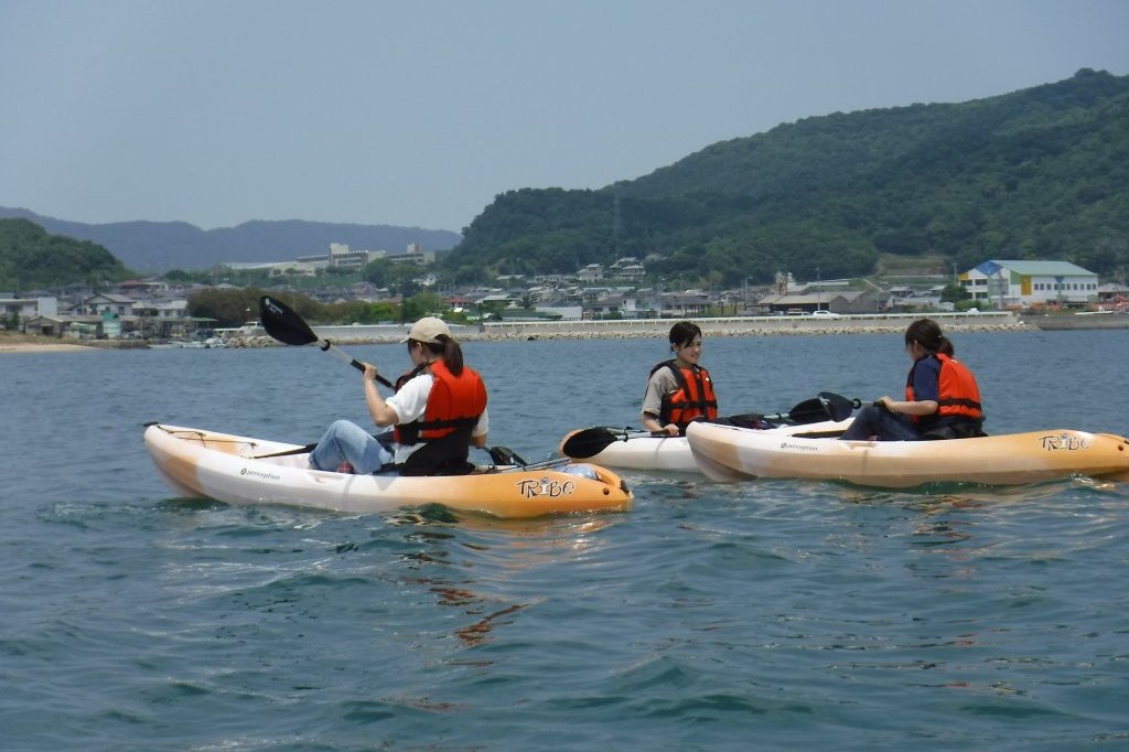 塩屋海岸で「海抜ゼロメートルの世界」を楽しもう！