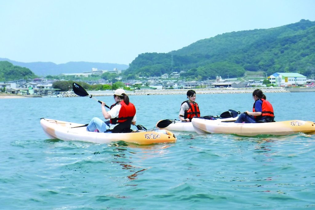 塩屋海岸で「海抜ゼロメートルの世界」を楽しもう！