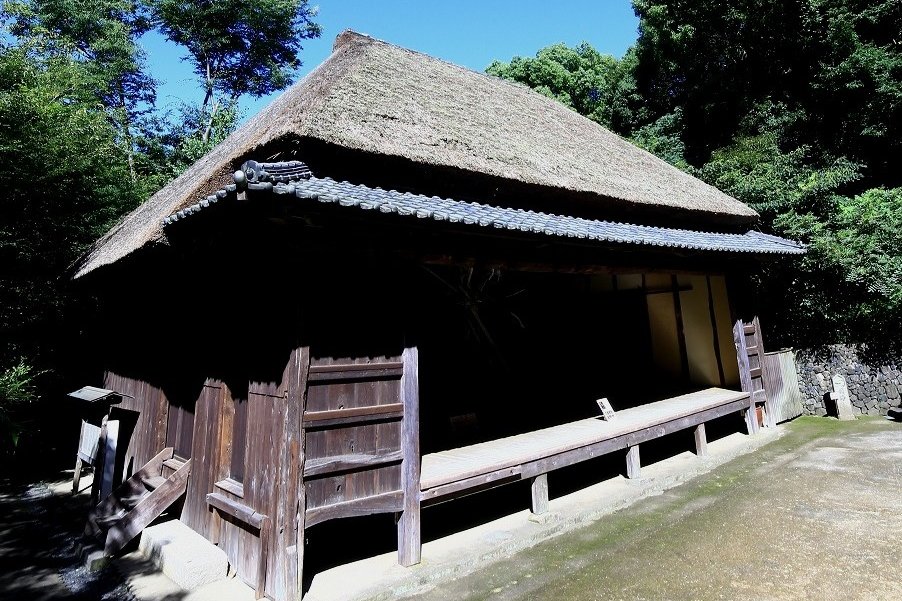 農村歌舞伎舞台