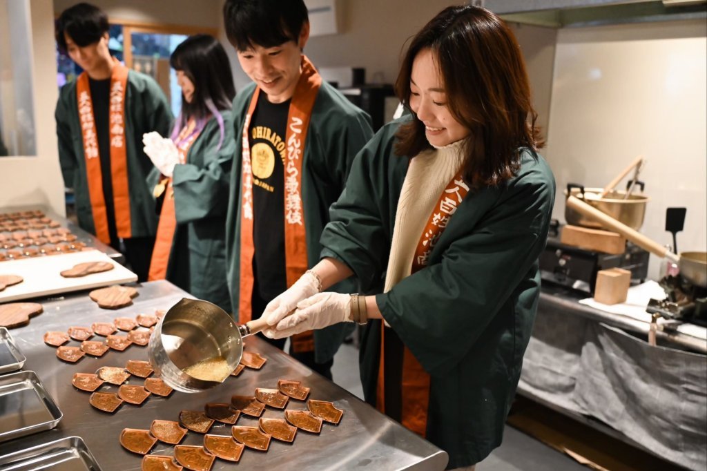 五人百姓　池商店　飴造体験