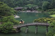 梅香薫る 特別名勝栗林公園と名物さぬきうどんの源を探ろう