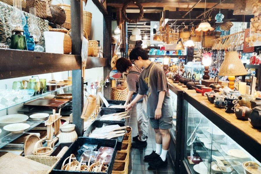 古本屋「なタ書」店主と街を歩こう