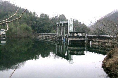 内場池