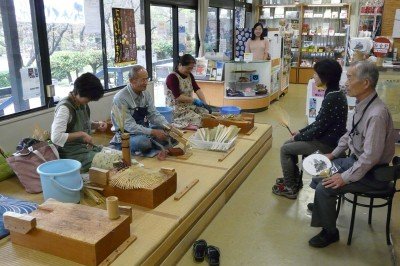 ものづくり体験 うちわ工房 竹 スポット 体験 香川県観光協会公式サイト うどん県旅ネット