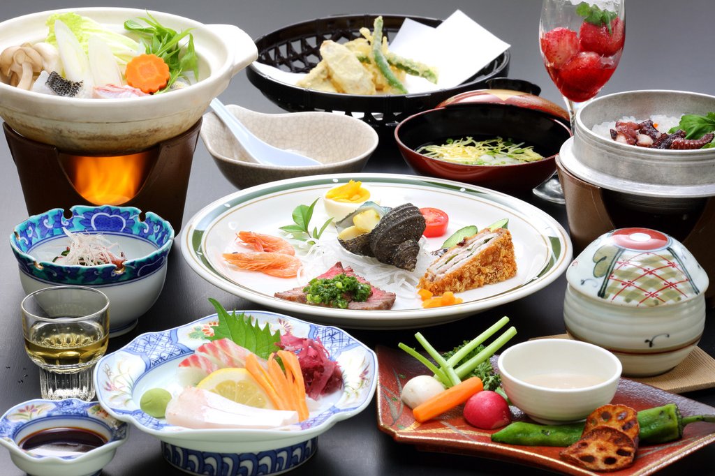 旬を味わえる季節の会席料理