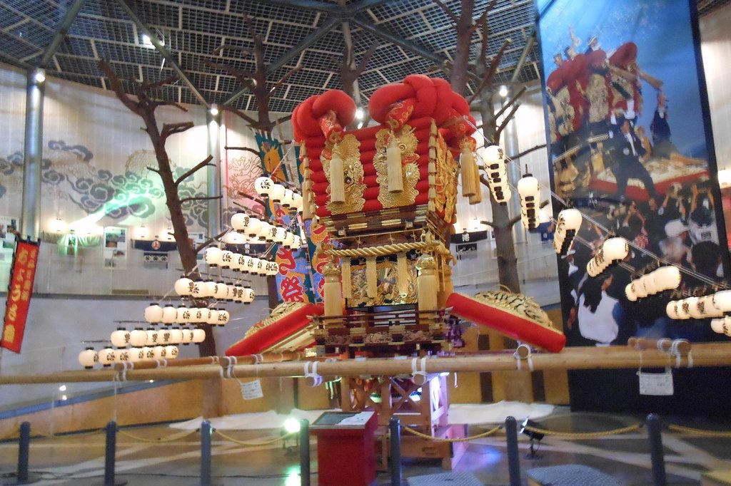 観音寺市ちょうさ会館