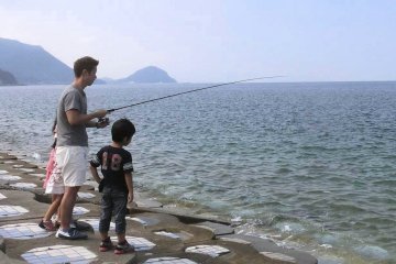 キャンプと初めての海釣り体験