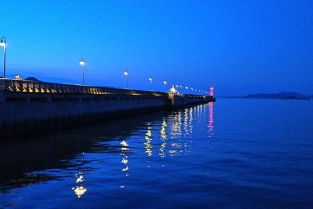 せとしるべ（高松港玉藻防波堤灯台）