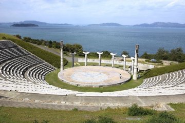 さぬき市野外音楽広場（テアトロン）