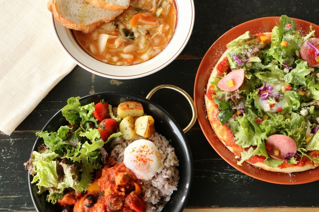 小豆島産オリーブオイルを楽しむカフェ　オリヴァス