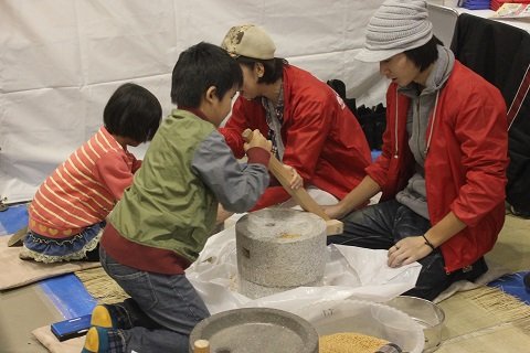 ワークショップでは様々な催し物が体験できます