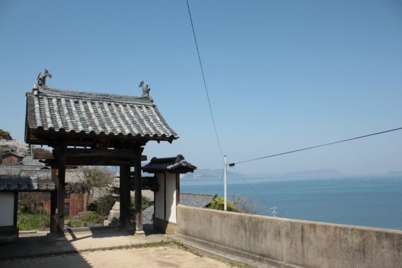瀬戸内海が一望できる