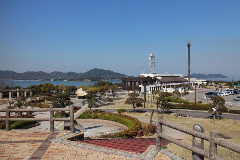 与島 岩黒島 櫃石島 香川の島旅に出かけよう 島旅 香川県観光協会公式サイト うどん県旅ネット