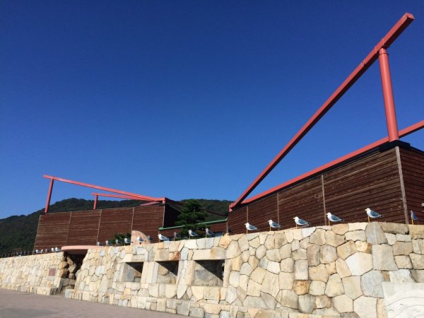 島の総合案内所の役割を果たす「鬼ヶ島おにの館」