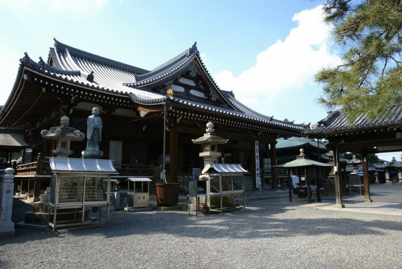 弘法大師生誕の地　第75番札所総本山善通寺
