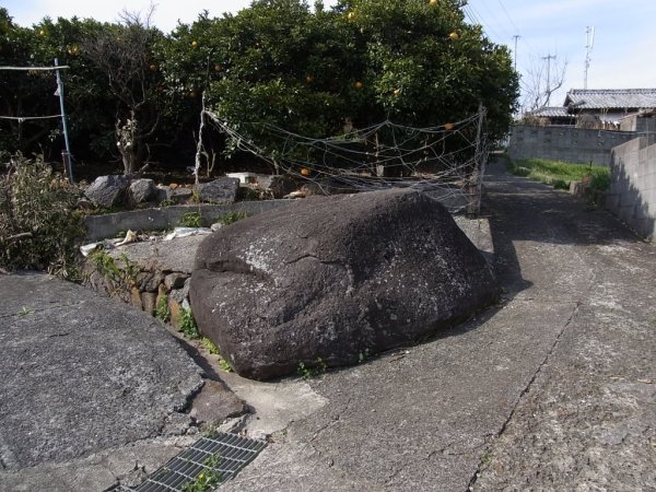 伊吹島に伝わる7つの名石のひとつ