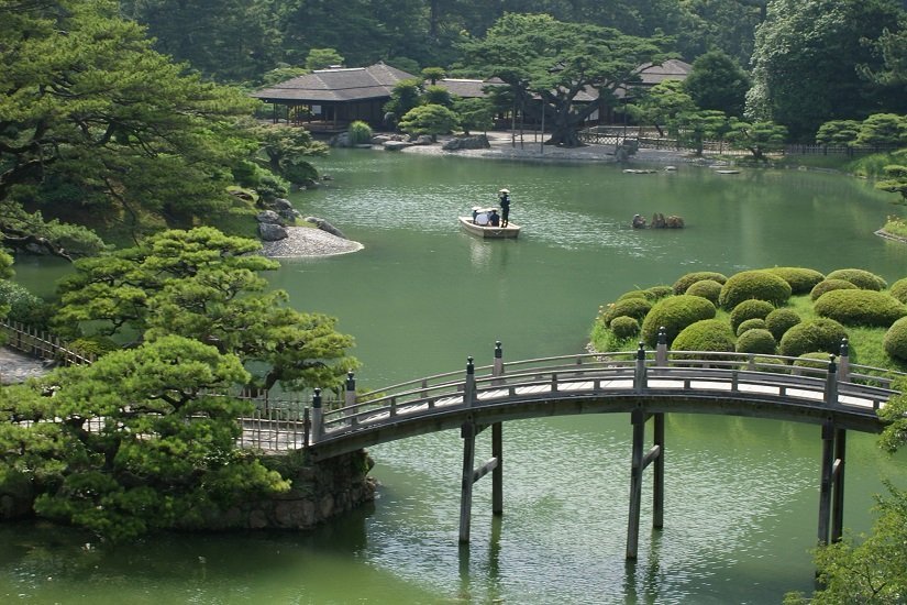 和船と偃月橋