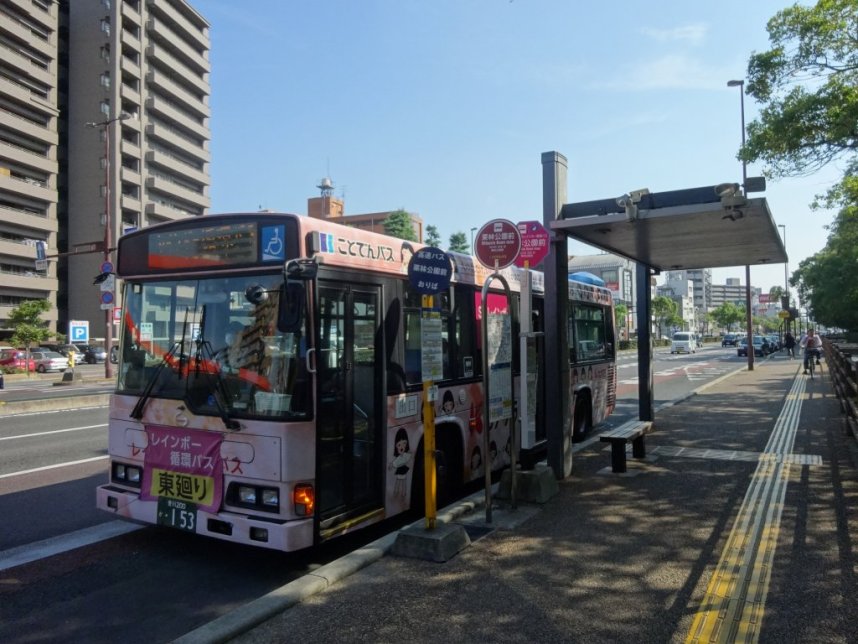 JR高松駅や高松空港からバスでアクセスが可能です