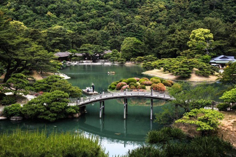 飛来峰から見た「偃月橋（えんげつきょう）」