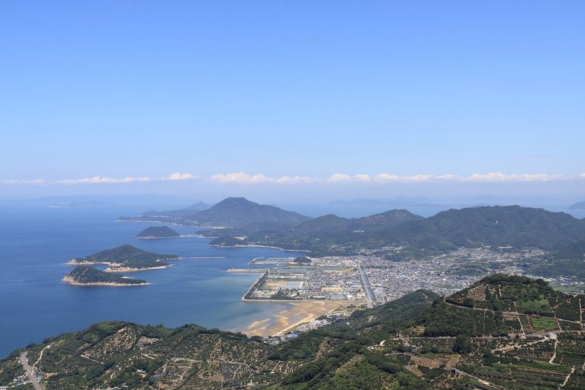 壮大な自然を満喫できる海岸線ツーリング