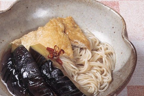 特に三豊地区のなすは大きくて食べごたえがあります