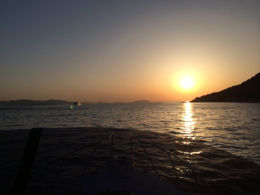 船から眺める夕陽も美しい
