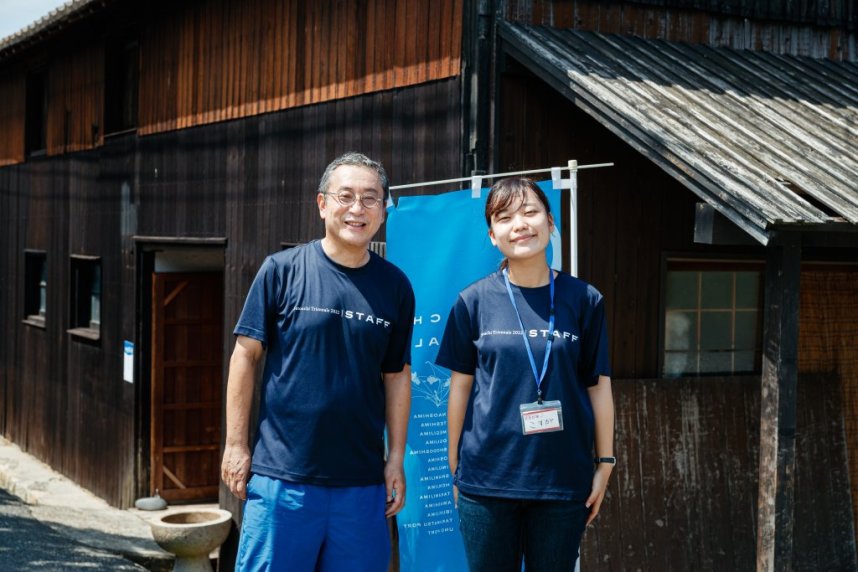 取材日に初対面となった小菅さんと今瀧さん。アートや芸術を好きな気持ちは互いに共感できるもの。にこやかに会話も弾んだようだった。