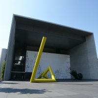丸亀市猪熊弦一郎現代美術館