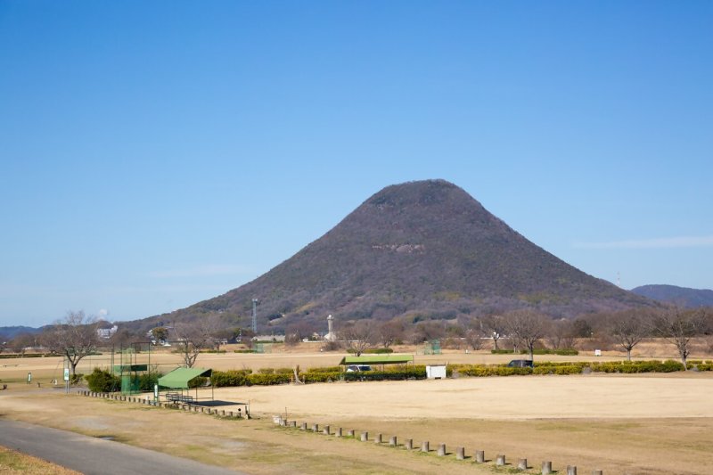 飯野山