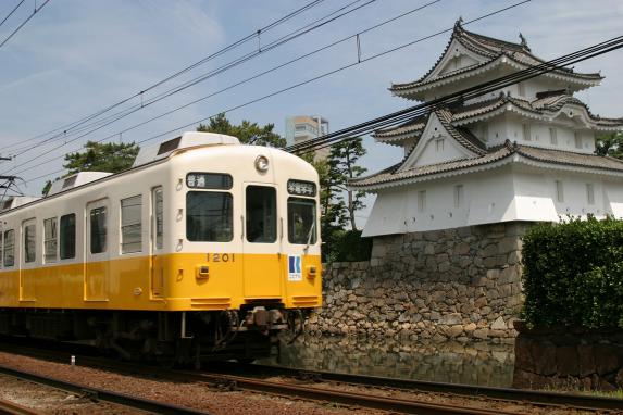 琴電與高松城（玉藻公園）